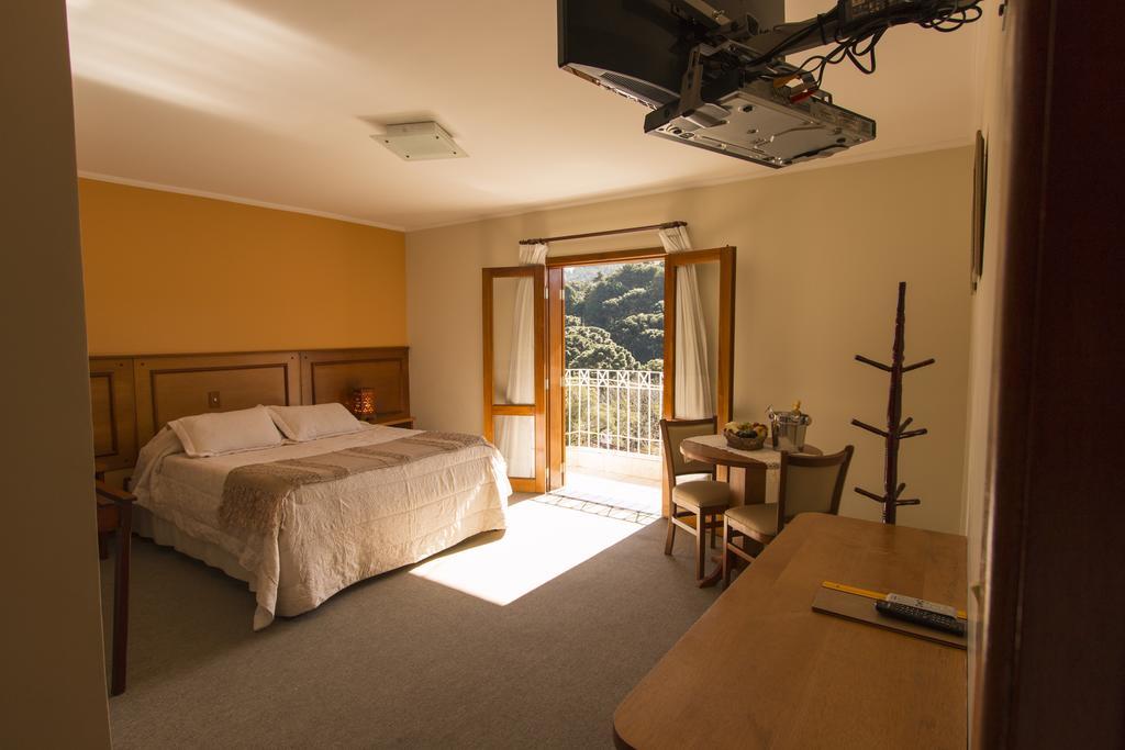 Pousada Alto D'Ouro Campos do Jordão Room photo