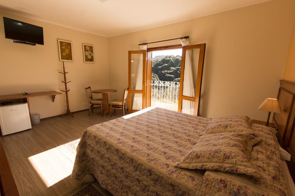 Pousada Alto D'Ouro Campos do Jordão Room photo